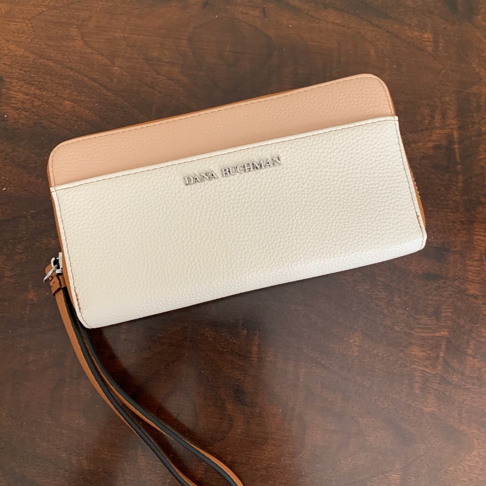 Wristlet